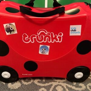 Kids Ride-On Suitcase – Red Ladybug Design